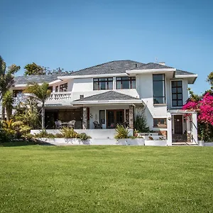 https://hallack-manor.port-elizabeth-hotel.com