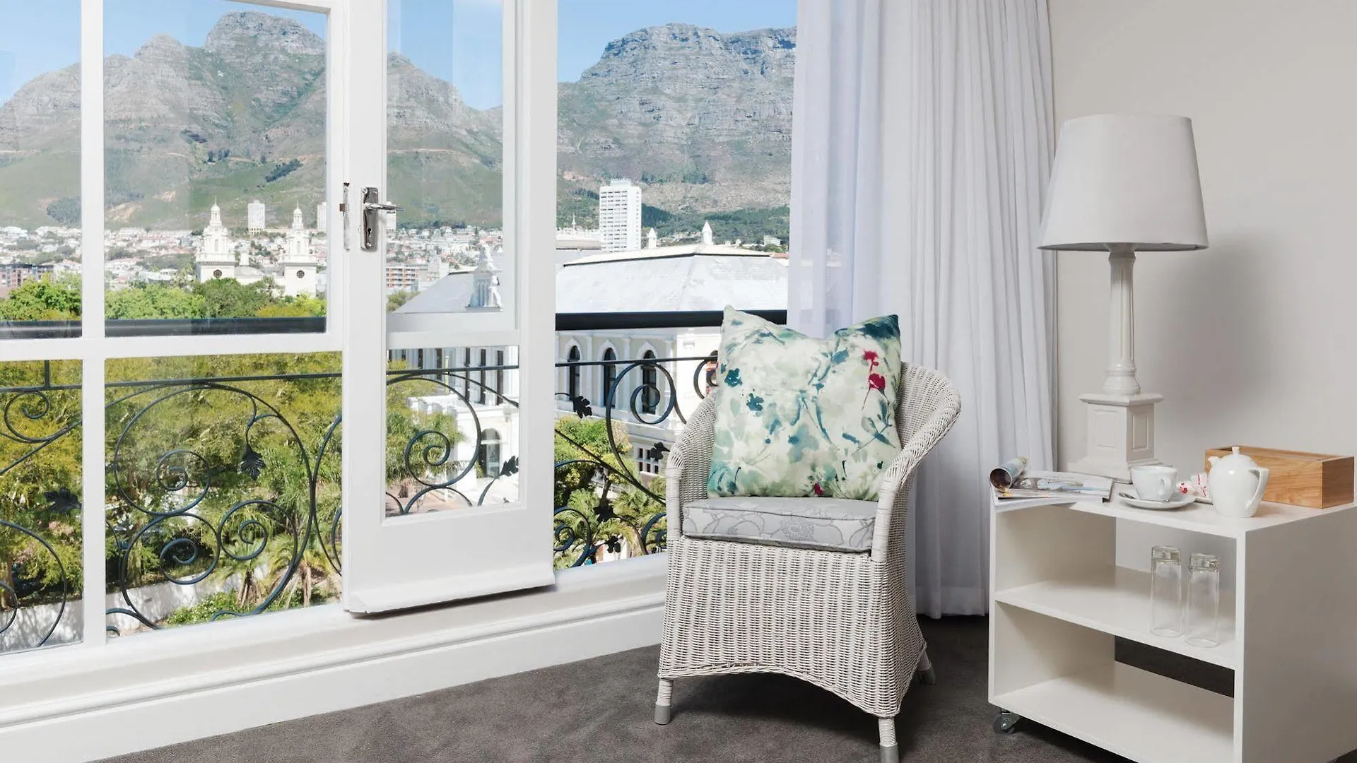 Cape Town Hollow Boutique Hotel